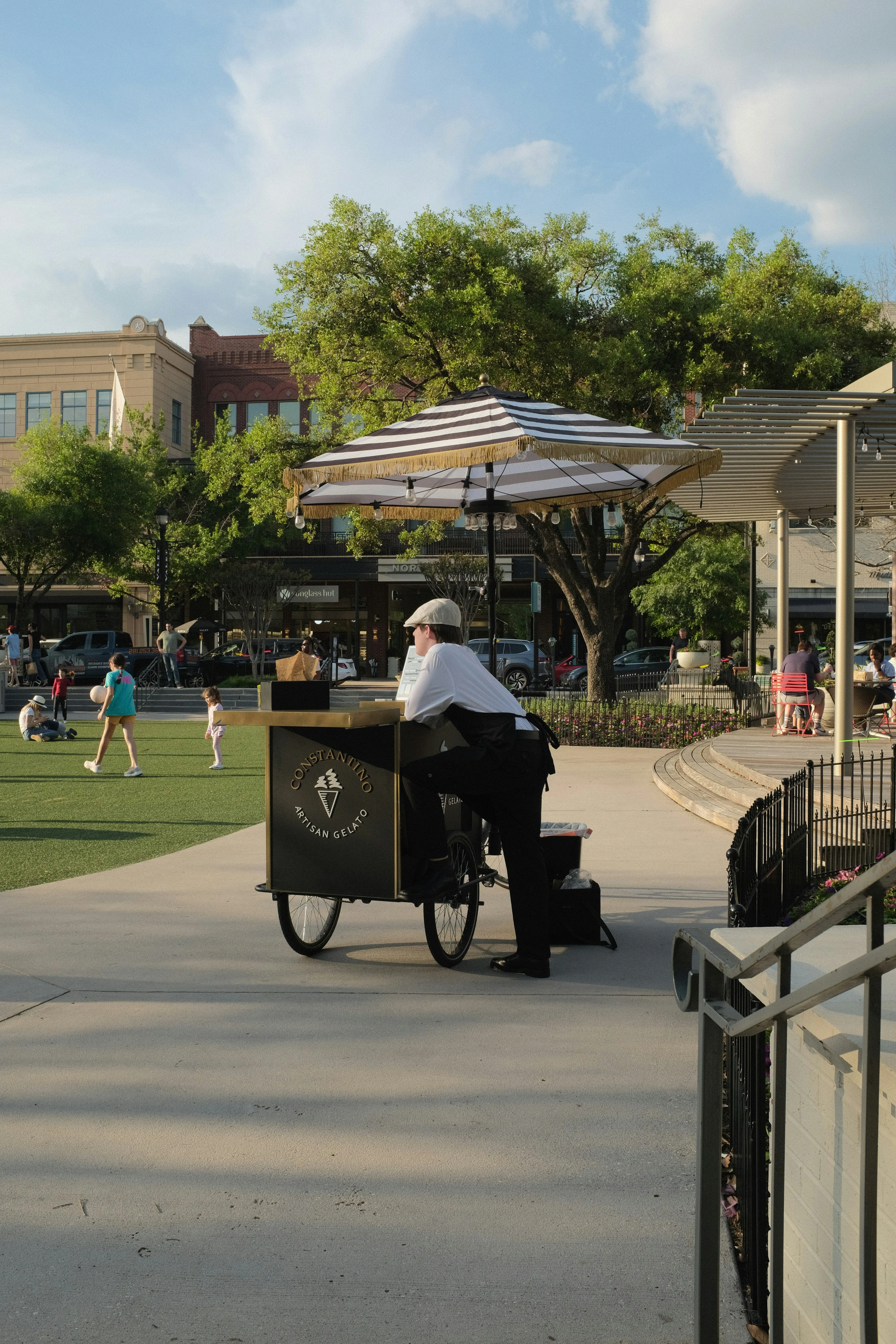 The Woodlands shopping and dining